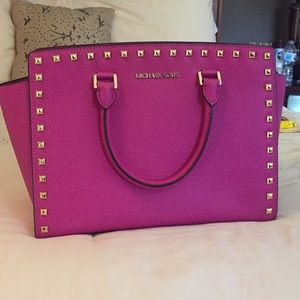 Fuchsia Michael Kors Handbag